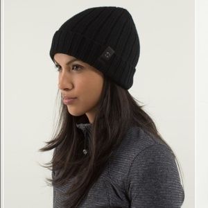 Lululemon Keepin’ It Cozy Torque Wool Beanie